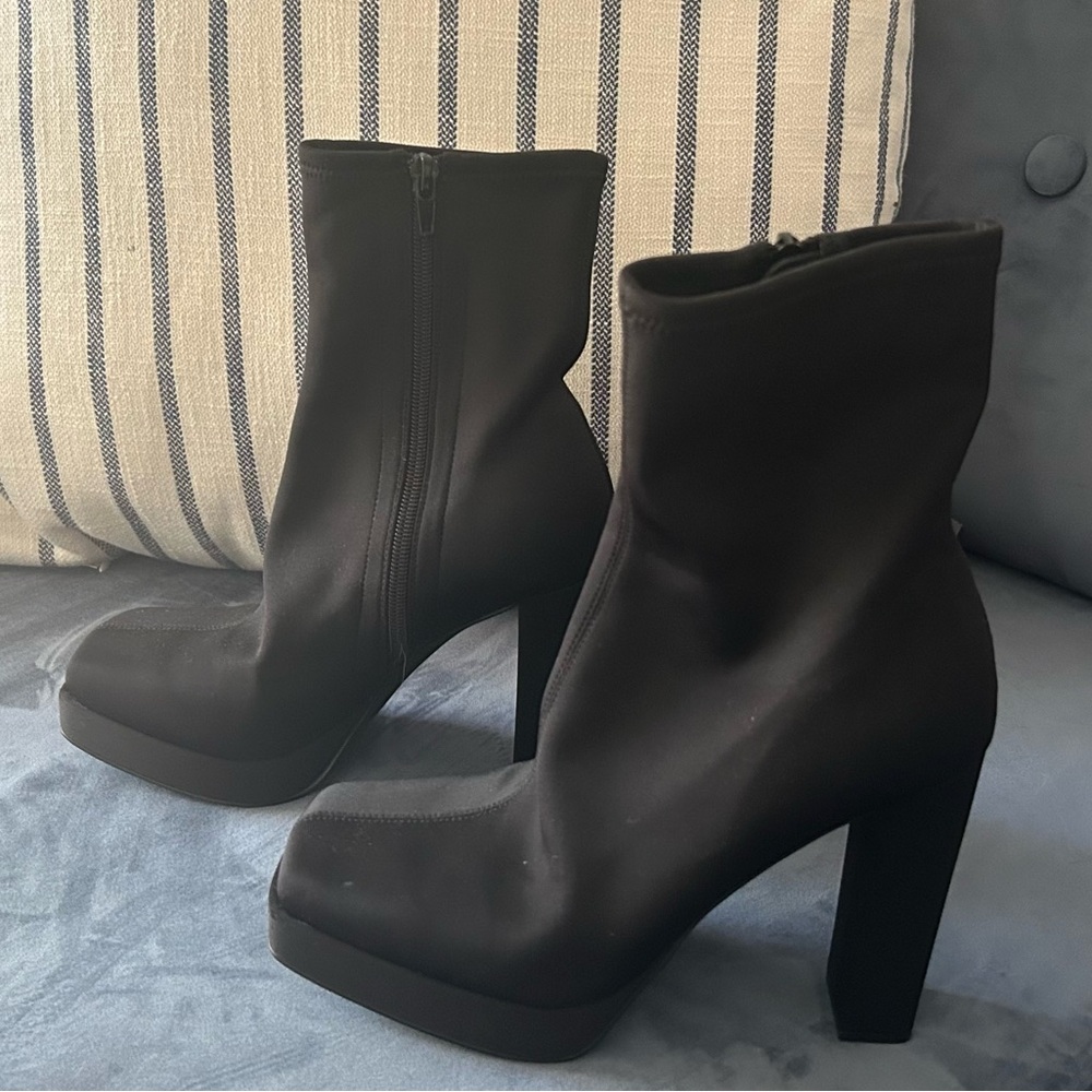 Jeffrey Campbell Women Square Toe Black Boots, Size 8.5 M.